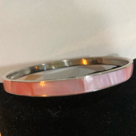 Art Deco Style Silver Tone and Pink Mother of Pearl Bangle Bracelet - Picture 3 of 6